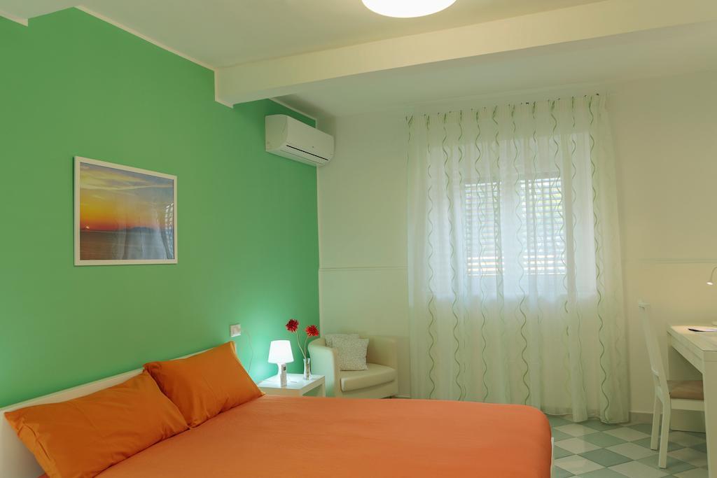 B&B Porta Della Sicilia Messina Cameră foto